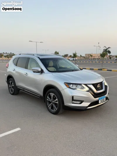 Nissan Rogue SL 2