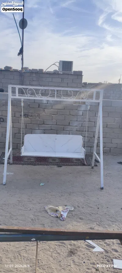 مرجوحه ارجوحه حديد قوي متانة 100% تحمل 3 نفرات ثكال عرضها 200سم ورتفاعها 190سم تتفصخل وتنقل 3