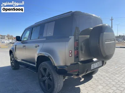 Land Rover Defender 110 3