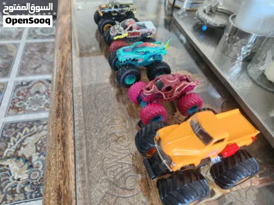 5 pieces big foot cars 1:64 4