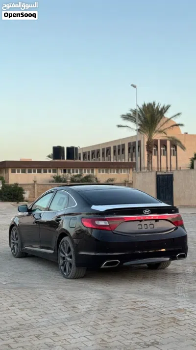 Hyundai Azera Standard 2