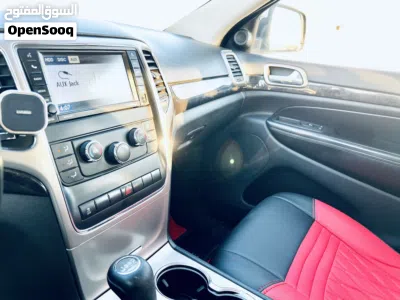 Jeep Grand Cherokee Laredo 4