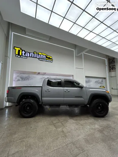 Toyota Tacoma TRD Off-Road 2