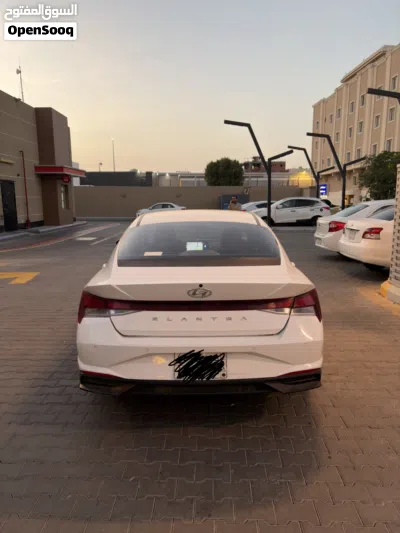 Hyundai Elantra GL 3