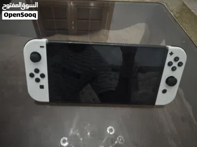 جهاز نينتدو سويتش مستعمل يأتي مع 5 اشرطة العاب 2