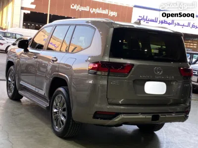 Toyota Land Cruiser GXR 4