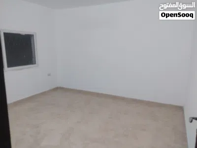 للايجار طابق ارضي 4