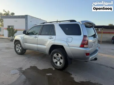 Toyota 4 Runner SR5 4