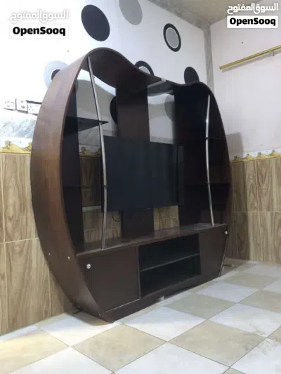 معرض شاشه كما في الصور خشب شغل تركي الحاله ممتازه حاليا مفتوح بسبب الانتقال للبيع 3
