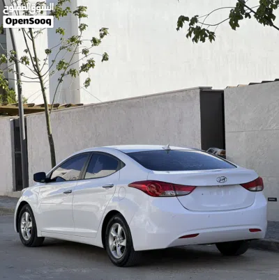 Hyundai Avante Standard 3