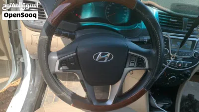 Hyundai Accent Standard 4