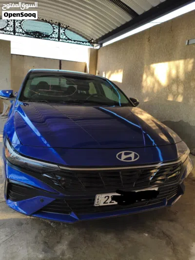Hyundai Elantra SE 4