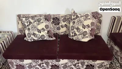 طقم كنبات مع الطاولة 2