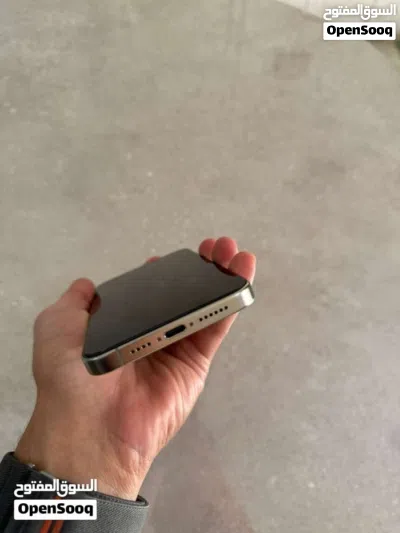 ايفون 15 برو ماكس جهاز بعده وكاله 3