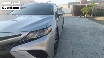 Toyota Camry SE 3