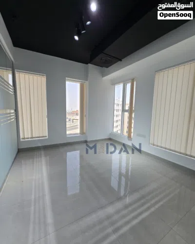 Office Space in Bosher مكتب بموقع ممتاز في بوشر 4