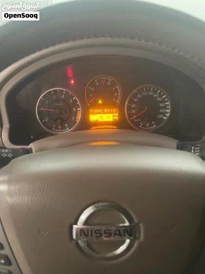 Nissan Armada Platinum 4