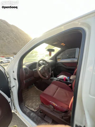 Nissan Navara XE 4