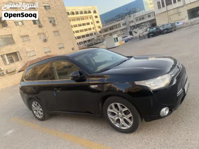 Mitsubishi Outlander GLS 3