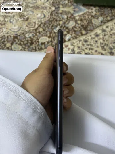 ايفون 7بلس نضيف و ما يشكي من اي شي و للتواصل بس واتس اب او اتصال 4