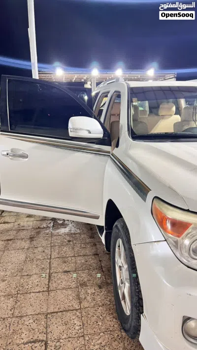 Toyota Land Cruiser GXR 4