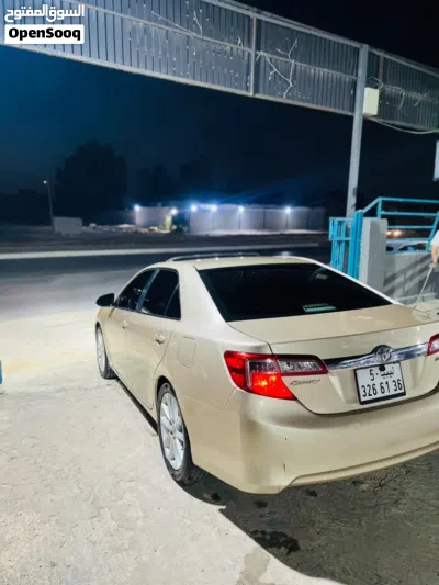 تويوتا كامري XLE 2