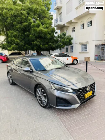 Nissan Altima S 3