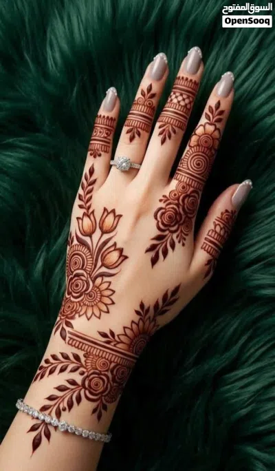 Arabic Henna Artist in Muscat 3
