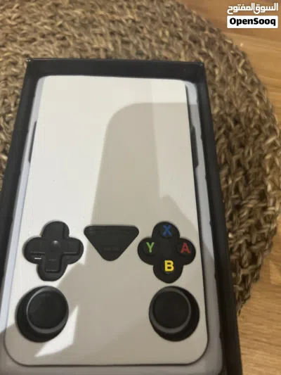 R36 ultra black color like new with all accessories and box retro emulator console 2