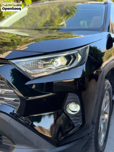 Toyota RAV 4 Limited 4