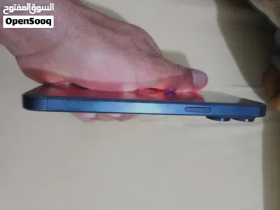 للبيع: iPhone 15 Pro Max 3