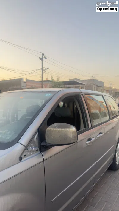 Dodge Caravan Standard 2