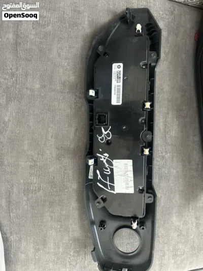OEM climate control unit for the Jeep 2