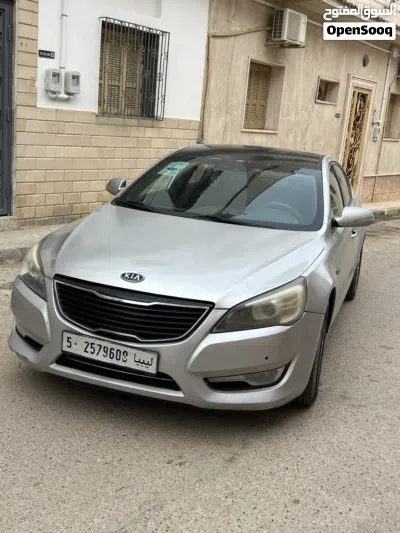 Kia Cadenza Premium 2