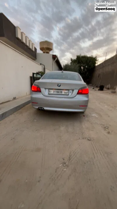 BMW 5 Series 528 2