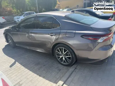Toyota Camry XLE 2