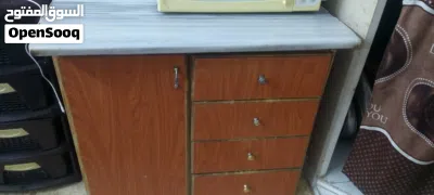 صوبه غاز بحاله الوكاله ورخامه مع خزائن متحرك للبيع بحاله جيد جدا 2