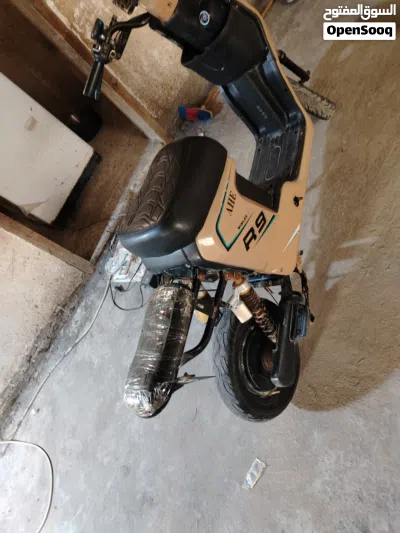 عرض خاص دراجه شحن نوع R9 موديل 2025 مستعمله وياها 3 بطاريه كل بطاريه 22A 4