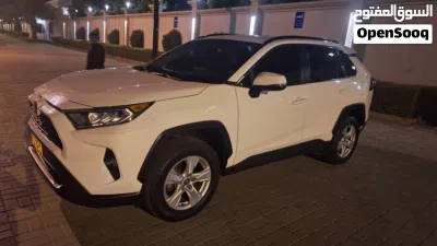 Toyota RAV 4 XLE 2