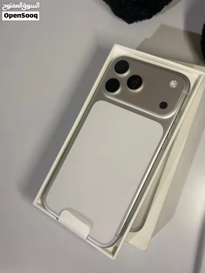 للبيع iPhone 17 Pro Max 3