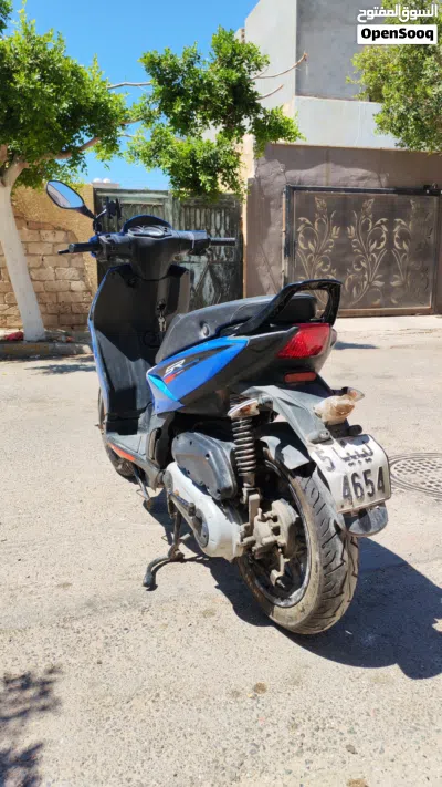 ابريليا SR Motard 125 2