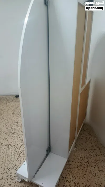 للبيع مرآة بحالة الوكالة، استخدام خفيف جدًا 3