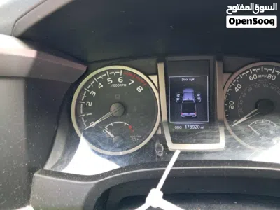 Toyota Tacoma SR 3