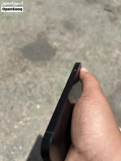 بسم الله الرحمن الرحيم آيفون14 eSIM شريحة إلكترونية بحاله جيده رن وافهم كل اشي شغال بطاريه 100 4
