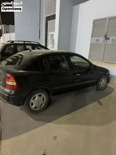 Opel Astra Standard 2