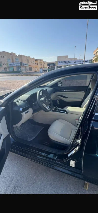 Nissan Altima SV 4