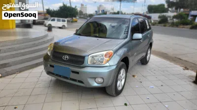 Toyota RAV 4 XLE 3
