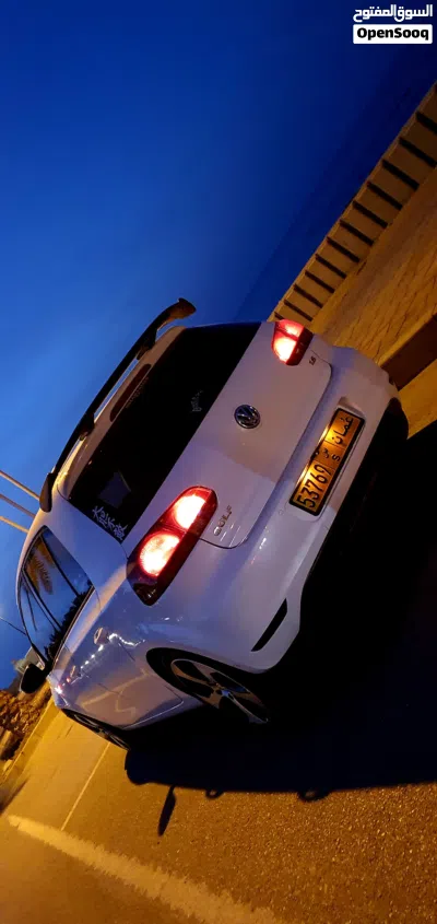 Volkswagen Golf R Standard 3