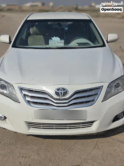 Toyota Camry SE 2