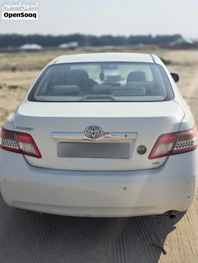 Toyota Camry SE 4